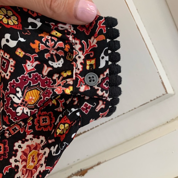 LOFT Long sleeve blouse small - Picture 4 of 5